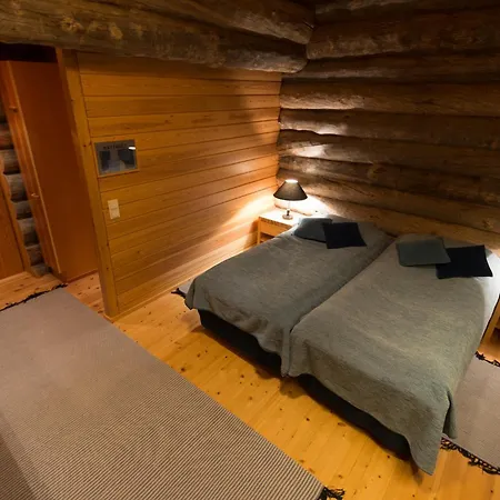 Villa Saariselkae Log Villa